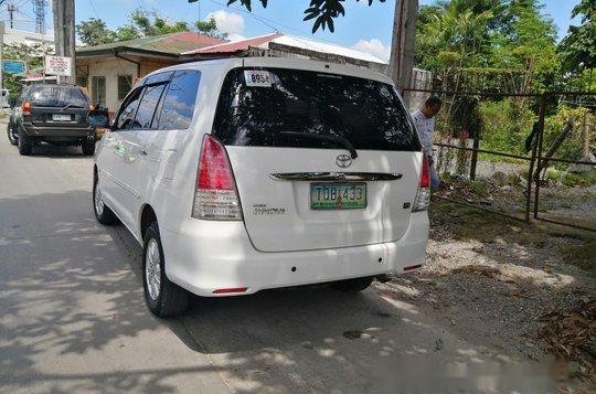 Used White Toyota Innova 2012 at 58000 for sale in Manila-7