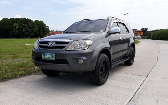 Toyota Fortuner 2006 for sale in Las Piñas