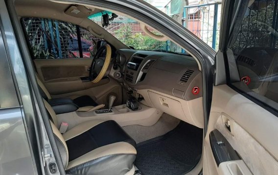 Toyota Fortuner 2006 for sale in Las Piñas-7