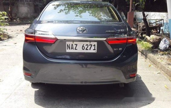 Selling Toyota Corolla Altis 2017 Automatic Gasoline -4