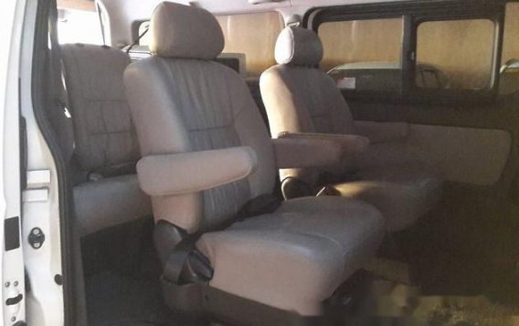 Used Toyota Hiace 2018 Automatic Diesel for sale in Makati-15