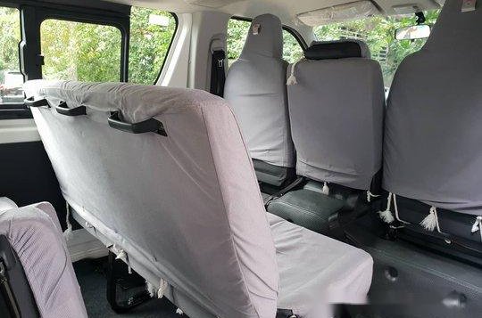 Selling White Toyota Hiace 2019 at 4000 km -8