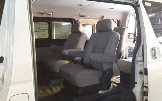 Used Toyota Hiace 2018 Automatic Diesel for sale in Makati-12