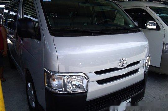 Selling Toyota Hiace 2017 Manual Diesel -1