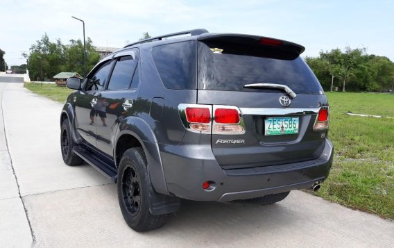 Toyota Fortuner 2006 for sale in Las Piñas-3