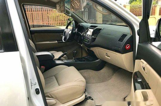 White Toyota Fortuner 2014 at 45000 km for sale-5