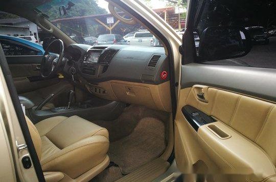 Selling Beige Toyota Fortuner 2013 at 73000 km -2