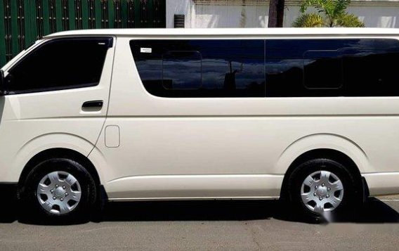 White Toyota Hiace 2019 at 9743 km for sale-4