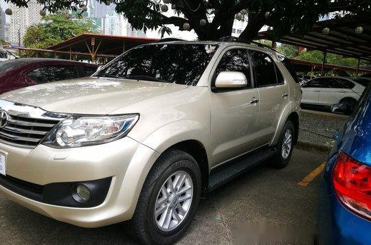 Selling Beige Toyota Fortuner 2013 at 73000 km -1