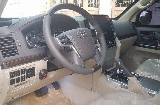 Black Toyota Land Cruiser 2019 Automatic Diesel for sale -2