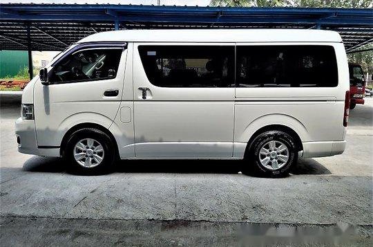 Sell White 2013 Toyota Hiace Automatic Diesel at 66000 km -2