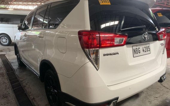 Sell White 2019 Toyota Innova in Quezon City -5