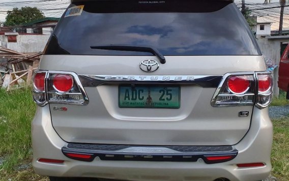 Toyota Fortuner 2013 for sale in Quezon City-2