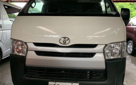 Sell White 2016 Toyota Hiace in Quezon City -1