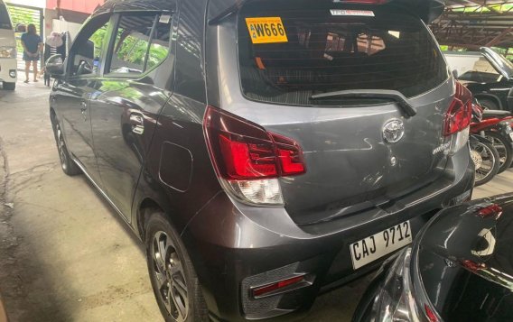 Selling Grey Toyota Wigo 2018 in Quezon City-4