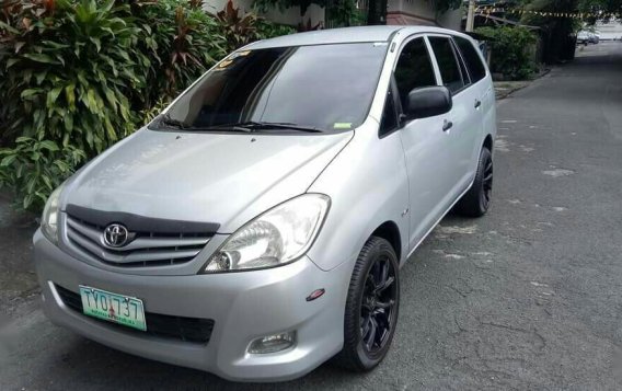 2011 Toyota Innova for sale in Quezon City