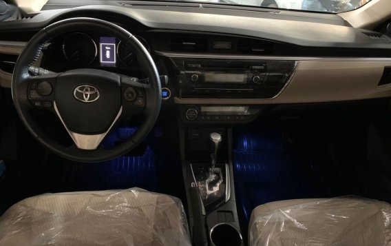 Selling Toyota Corolla Altis 2017 in Quezon City-2