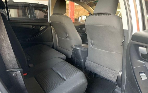 Selling Silver Toyota Innova 2019 in Quezon City-4