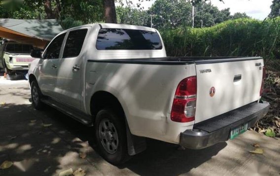 Toyota Hilux 2014 for sale in Quezon City-2
