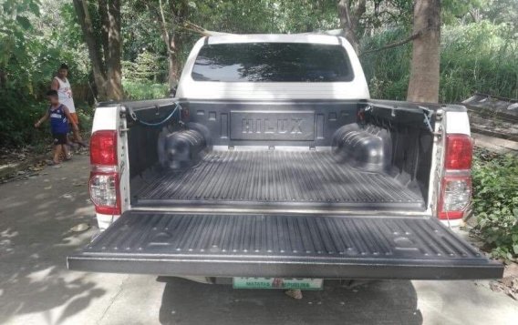 Toyota Hilux 2014 for sale in Quezon City-3