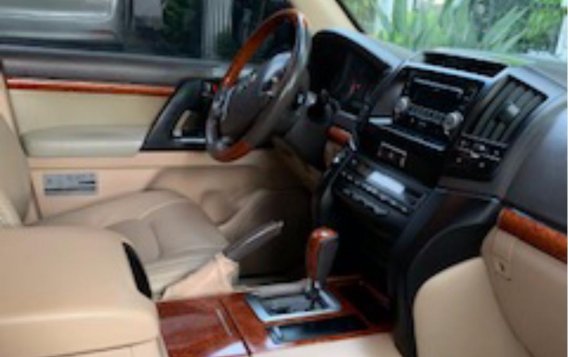 Used Toyota Land Cruiser 2012 for sale in Makati-1