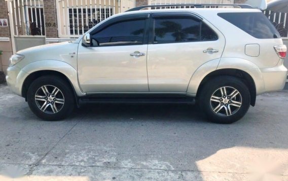 Second-hand Toyota Fortuner 2010 for sale in Angeles-8