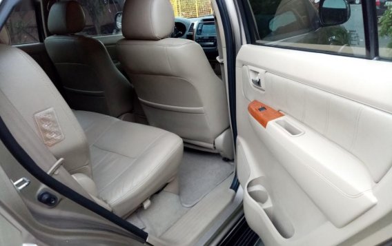 2nd-hand Toyota Fortuner 2011 for sale in Las Piñas-6