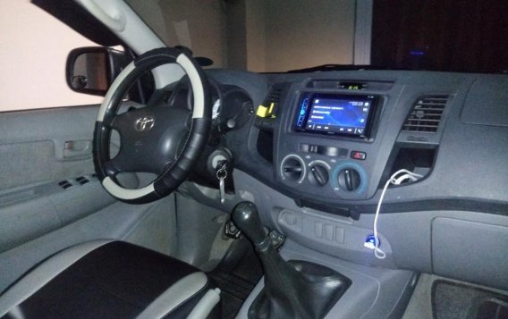 2011 Toyota Hilux for sale in Quezon City-6