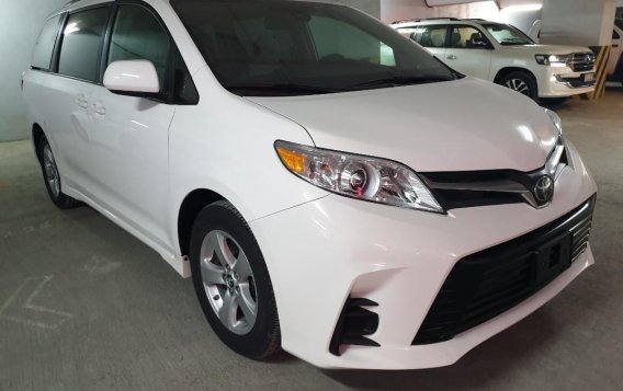 Toyota Sienna 2019 for sale in Quezon City-1