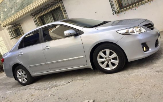 2013 Toyota Corolla Altis for sale in Quezon City-2