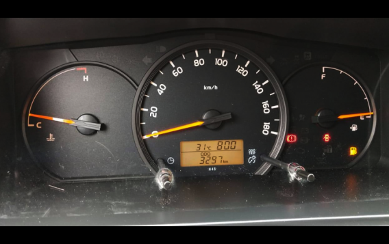 Selling Toyota Hiace 2018 Van at 3297 km -3