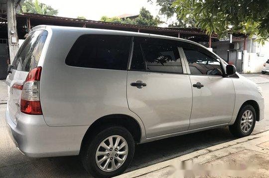 Selling 2015 Toyota Innova at 22000 km-3