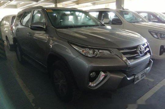 Silver Toyota Fortuner 2018 for sale in Cebu-1