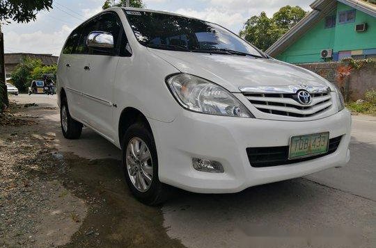 White Toyota Innova 2012 Manual Diesel for sale in Quezon City-10