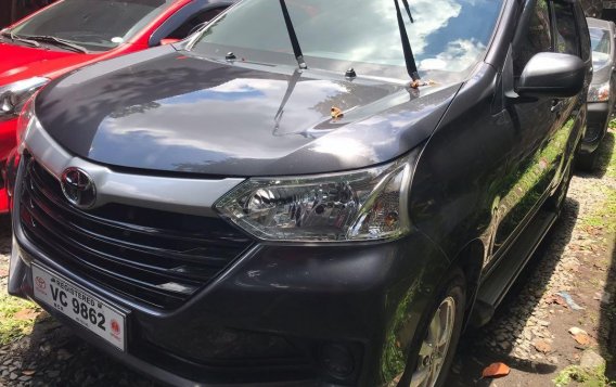 Selling Grey Toyota Avanza 2016 in Quezon City -2