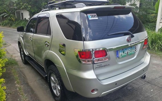 2008 Toyota Fortuner for sale in Las Pinas-3