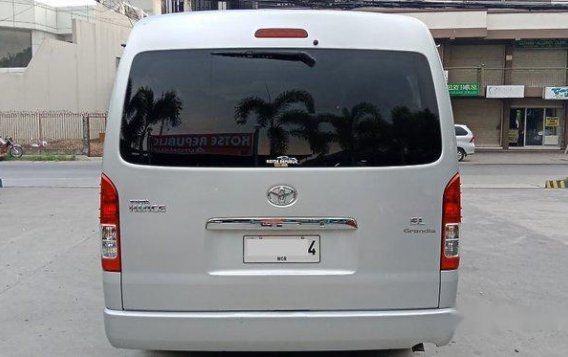Sell Silver 2015 Toyota Hiace Automatic Diesel at 60000 km -6