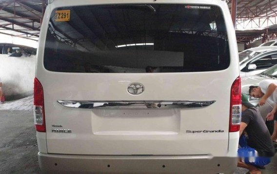 Selling white 2019 Toyota Hiace in Quezon City-3