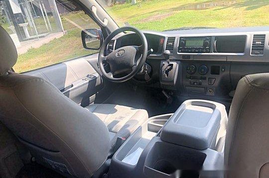 Selling Toyota Hiace 2010 Automatic Diesel in Mandaluyong-4