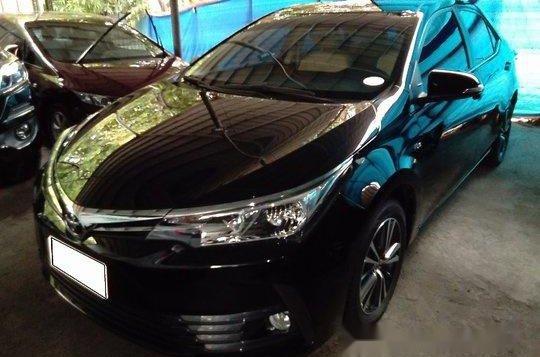 Selling Black Toyota Corolla Altis 2018 Automatic Gasoline 