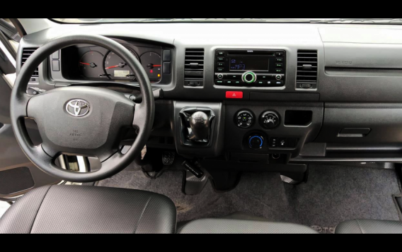 Selling Toyota Hiace 2018 Van at 3297 km -5