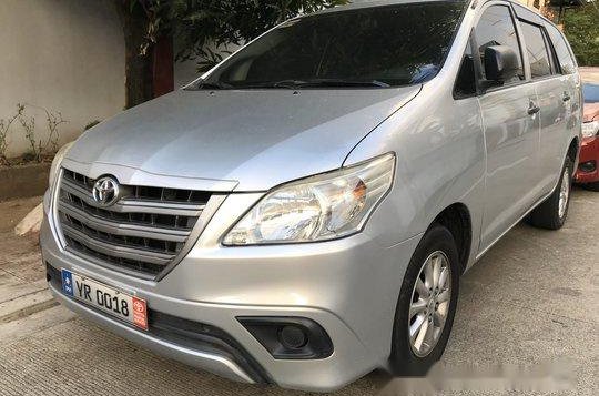 Selling 2015 Toyota Innova at 22000 km-2