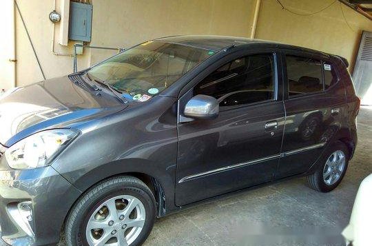 Selling Toyota Wigo 2015 Automatic Gasoline at 17000 km-3