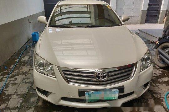 Selling White Toyota Camry 2009 Automatic Gasoline -1