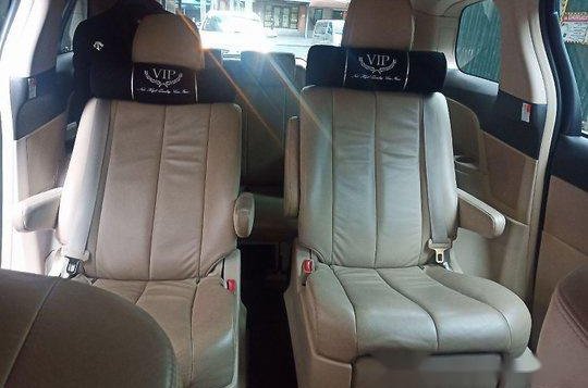 Selling Black Toyota Previa 2016 Automatic Gasoline in Manila-8