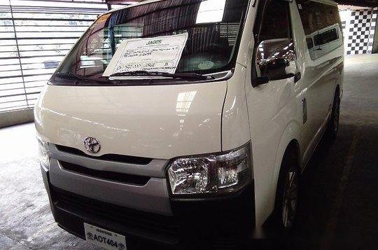 White Toyota Hiace 2017 at 33313 km for sale