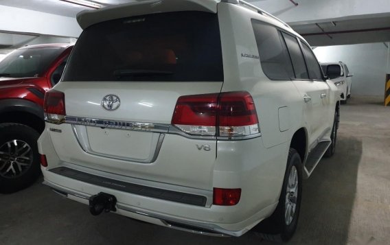 Sell 2019 Toyota Land Cruiser in Quezon City-7