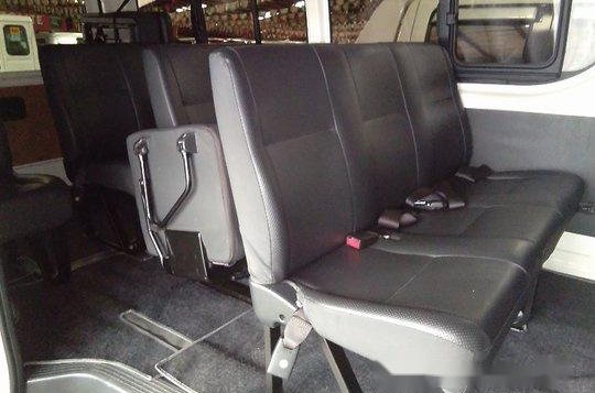 White Toyota Hiace 2017 at 33313 km for sale-6