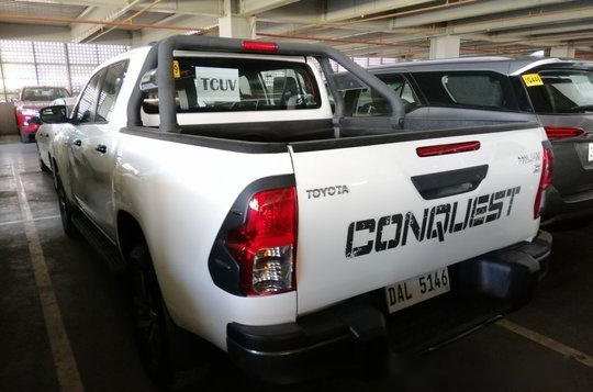 White Toyota Hilux 2018 Automatic for sale -4