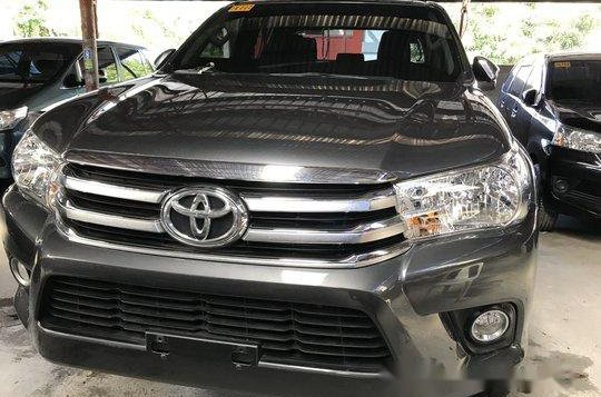 Selling Toyota Hilux 2018 at 21000 km-1